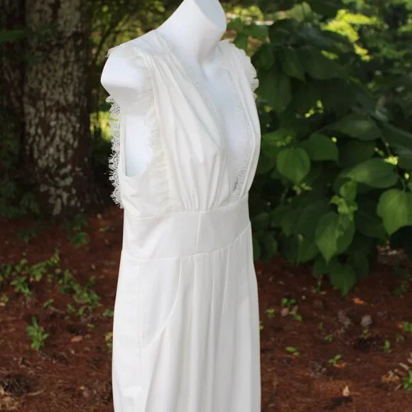 Francesca's Mi Ami Women's White Sleeveless Lace Bodice Jumpsuit Romper Medium - Picture 4 of 15